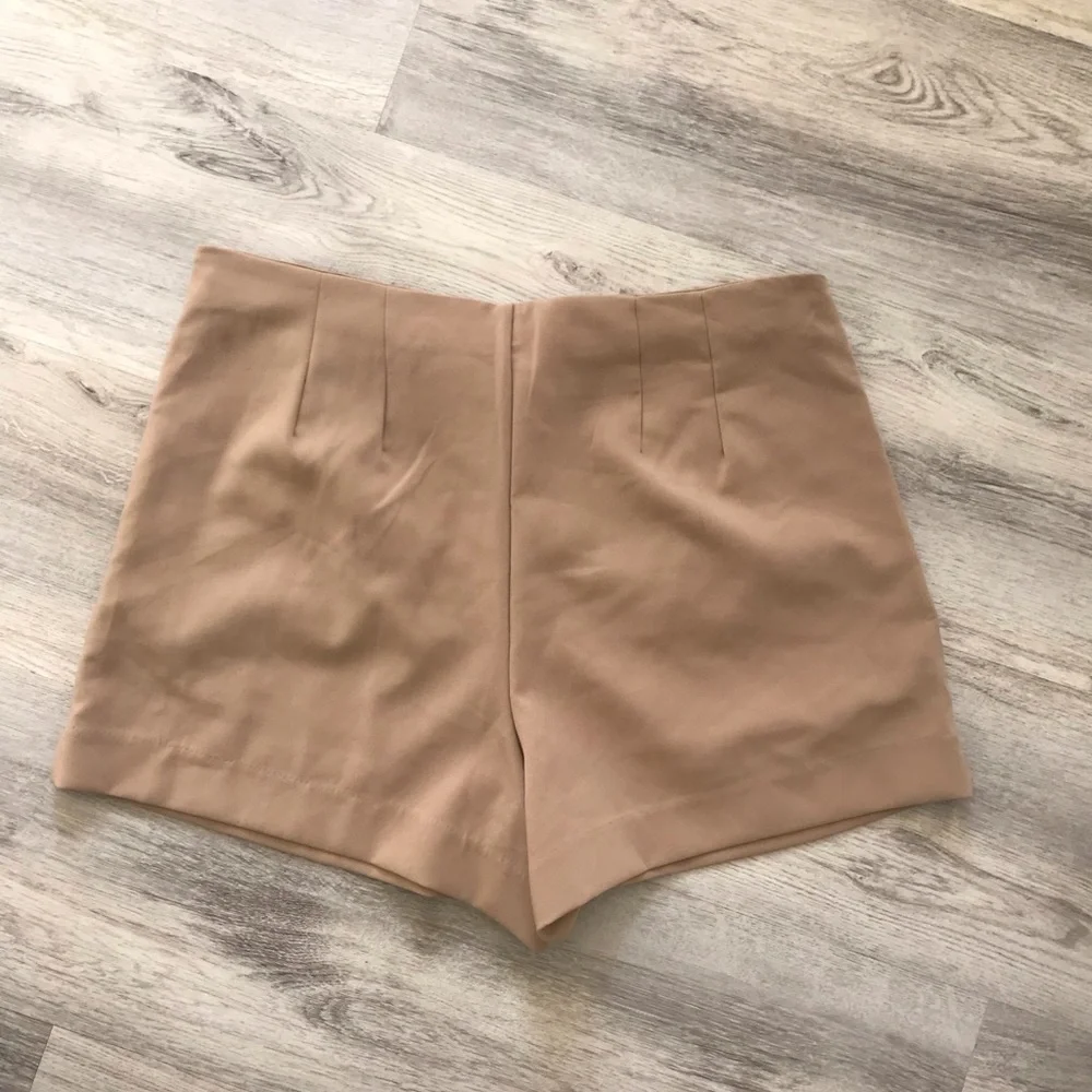 Women's High-Rise Tailored Shorts A New Day Size 14 NWOT - Picture 7 of 8